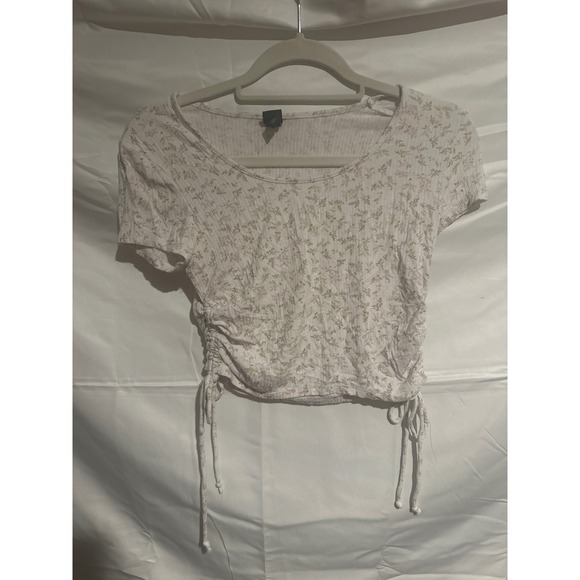 wild fable Tops - Wild Fable Floral Ribbed Cinched Side Crop Top White Medium Short Sleeve